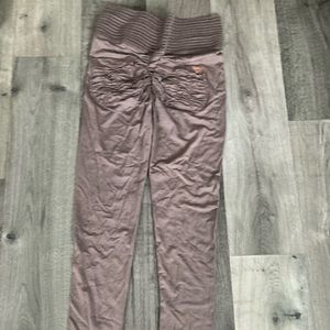 Cute Booty Lounge Leggings with ruched bum detail and mesh waistband